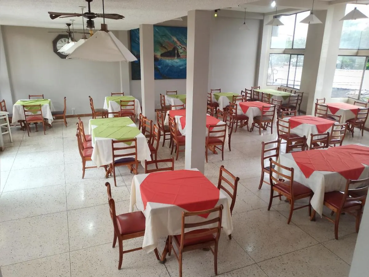 Hotel Palmeras Puerto Ayora